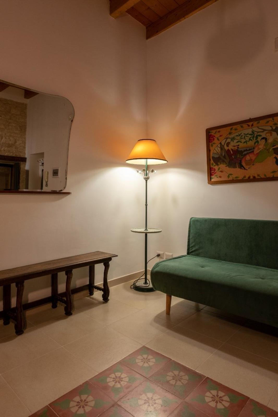 Palazzo Rizzi Dimora Dei Templari Hotel Bitetto ภายนอก รูปภาพ