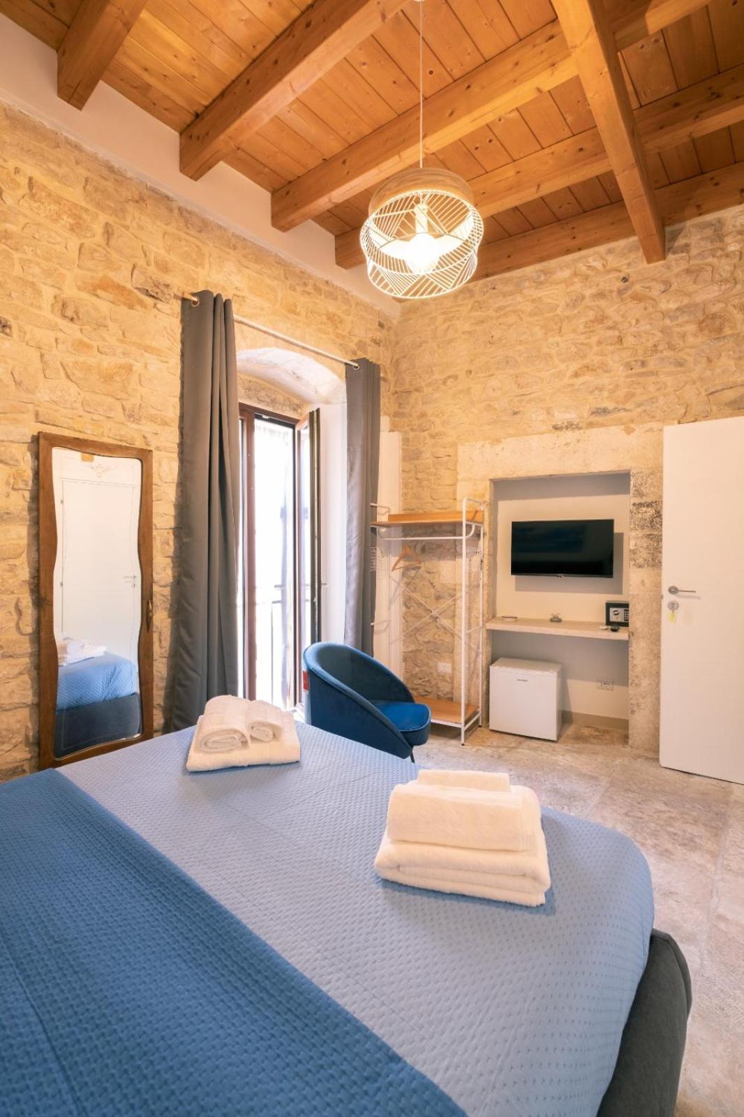 Palazzo Rizzi Dimora Dei Templari Hotel Bitetto ภายนอก รูปภาพ