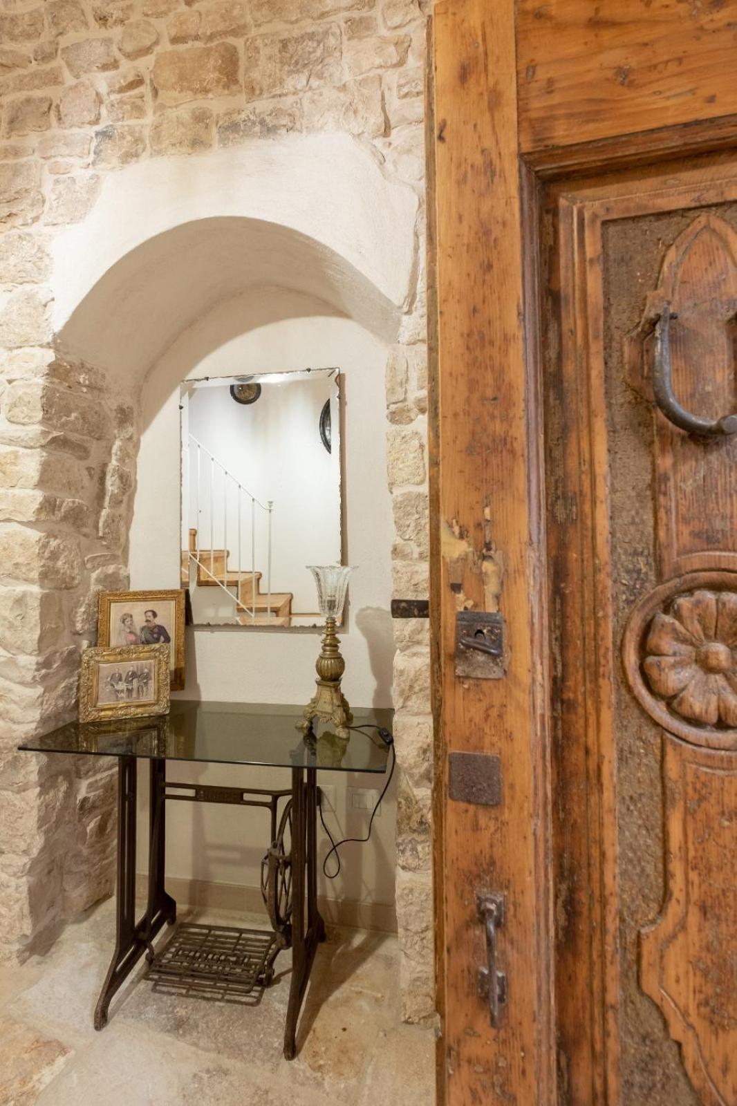 Palazzo Rizzi Dimora Dei Templari Hotel Bitetto ภายนอก รูปภาพ